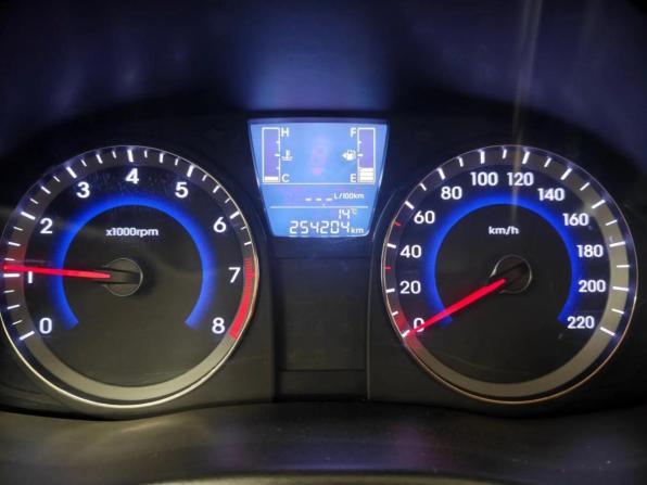 Hyundai Solaris I Рестайлинг с пробегом 2014 года, цена 634 400 рублей, 254200 км, седан, Автокод Объявления