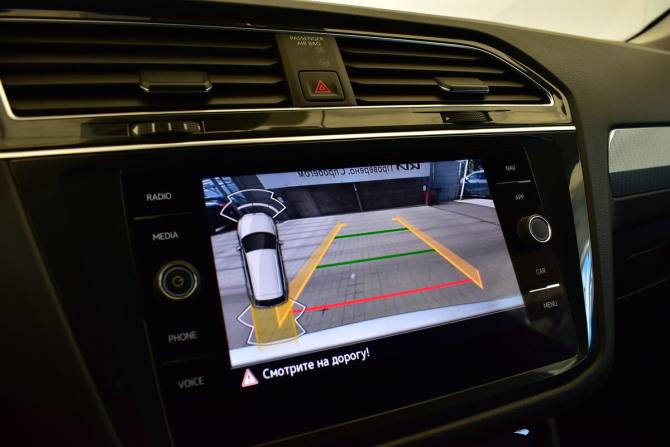 Volkswagen Tiguan II Рестайлинг с пробегом 2021 года, цена 3 223 000 рублей, 52743 км, внедорожник, Автокод Объявления