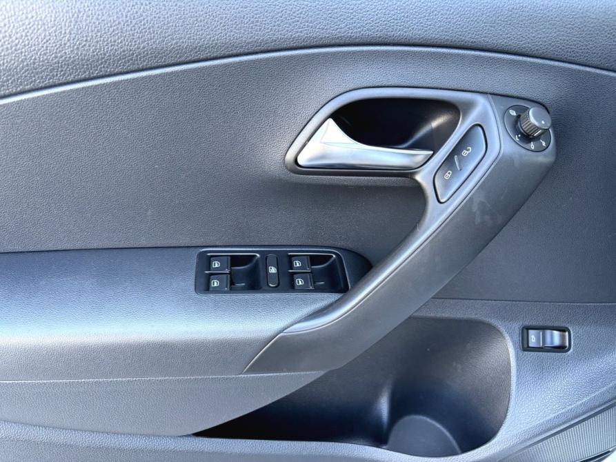 Volkswagen Polo V Рестайлинг Пермь  - изображение 14