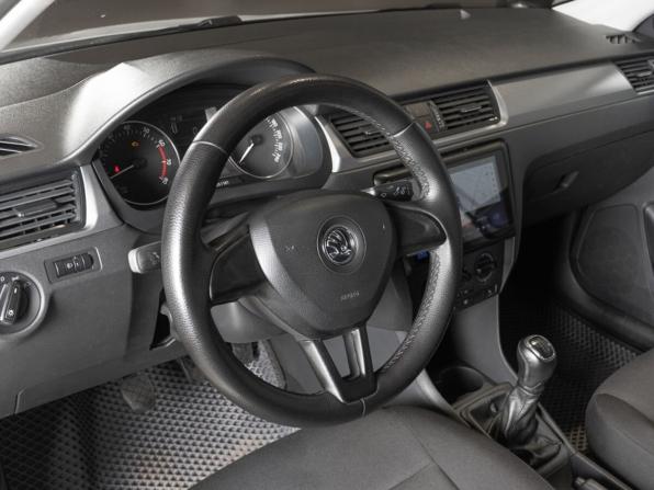 Skoda Rapid I с пробегом 2017 года, цена 879 512 рублей, 203360 км, лифтбек, Автокод Объявления