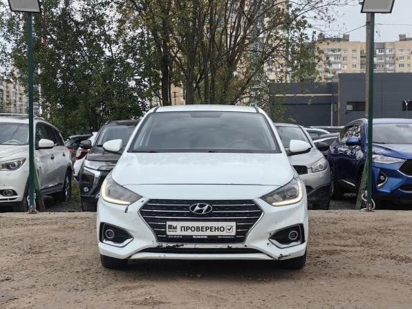 Hyundai Solaris II с пробегом 2018 года, цена 879 000 рублей, 236338 км, седан, Автокод Объявления