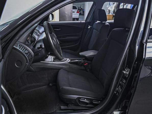 BMW 1 серии I (E81/E82/E87/E88) Рестайлинг с пробегом 2011 года, цена 789 000 рублей, 276101 км, хэтчбек, Автокод Объявления