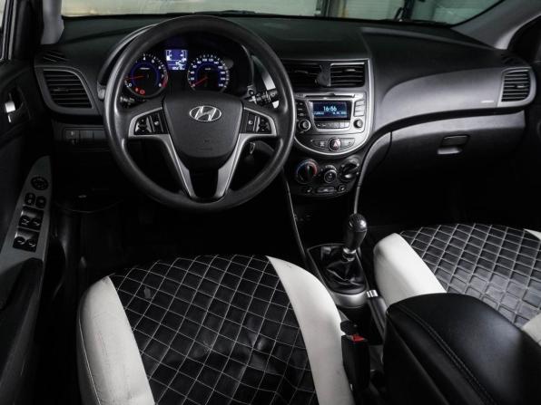 Hyundai Solaris I Рестайлинг с пробегом 2015 года, цена 849 000 рублей, 185218 км, седан, Автокод Объявления