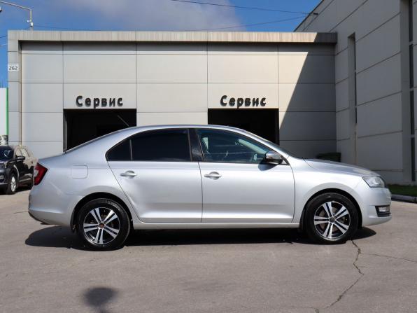 Skoda Rapid I Рестайлинг с пробегом 2018 года, цена 1 240 000 рублей, 159753 км, лифтбек, Автокод Объявления