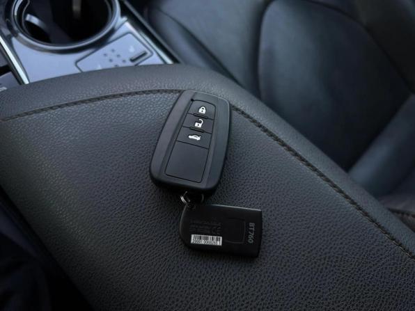 Toyota Camry VIII (XV70) с пробегом 2018 года, цена 2 190 000 рублей, 183182 км, седан, Автокод Объявления