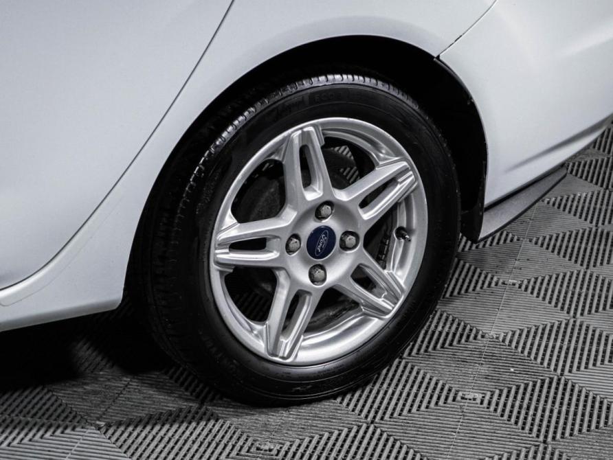 Ford Fiesta Mk6 Рестайлинг Москва  - изображение 15