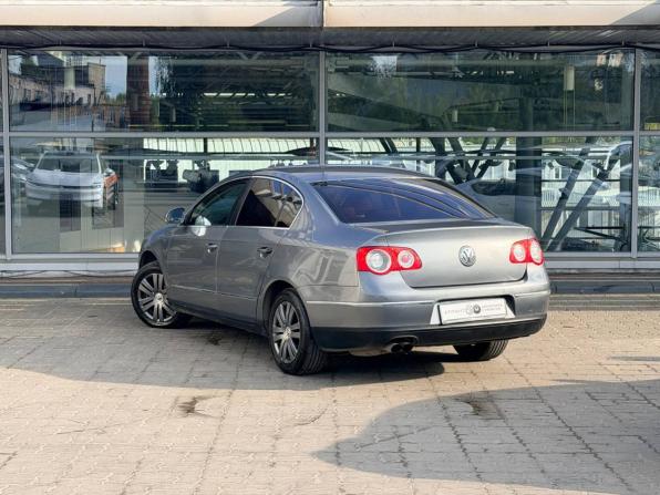 Volkswagen Passat B6 с пробегом 2006 года, цена 510 000 рублей, 260000 км, седан, Автокод Объявления