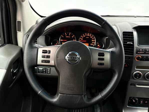 Nissan Pathfinder III с пробегом 2005 года, цена 1 049 900 рублей, 251111 км, внедорожник, Автокод Объявления