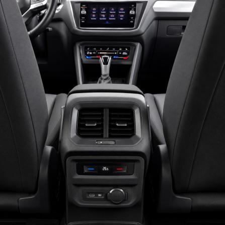 Volkswagen Tiguan II Рестайлинг с пробегом 2021 года, цена 2 719 000 рублей, 77800 км, внедорожник, Автокод Объявления