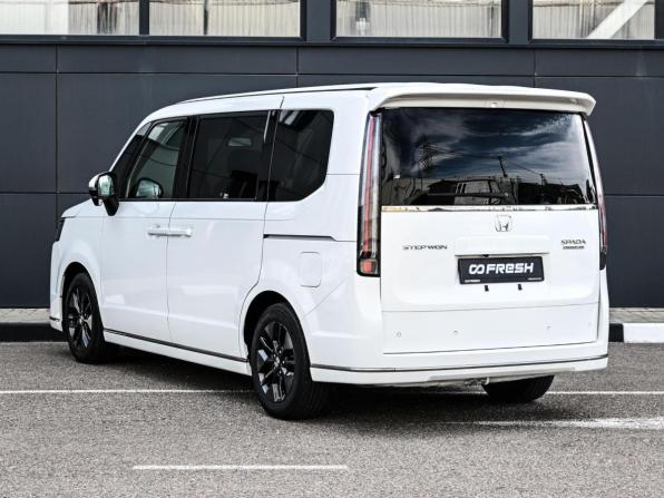 Honda Stepwgn VI с пробегом 2022 года, цена 2 899 000 рублей, 24039 км, минивэн, Автокод Объявления