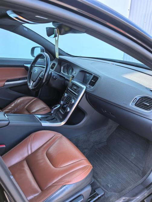 Volvo S60 II Рестайлинг Санкт-Петербург  - изображение 21