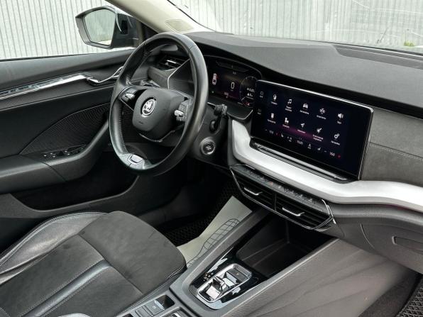 Skoda Octavia IV (A8) с пробегом 2021 года, цена 2 160 000 рублей, 126689 км, лифтбек, Автокод Объявления