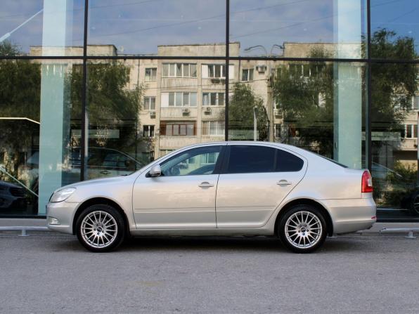 Skoda Octavia II (A5) Рестайлинг с пробегом 2013 года, цена 810 000 рублей, 215408 км, лифтбек, Автокод Объявления