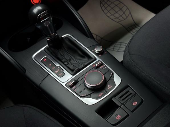Audi A3 III (8V) с пробегом 2013 года, цена 1 899 000 рублей, 154944 км, хэтчбек, Автокод Объявления
