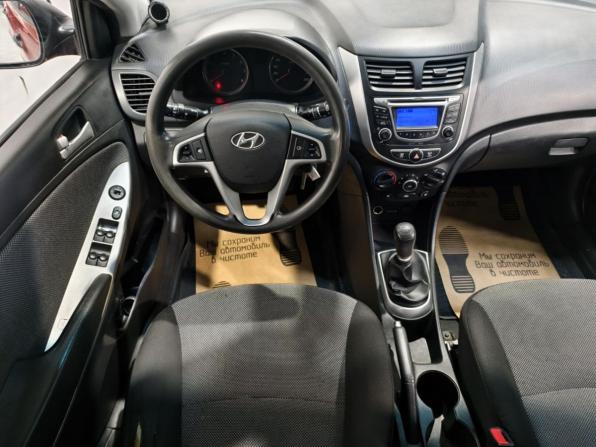 Hyundai Solaris I с пробегом 2014 года, цена 694 000 рублей, 221930 км, седан, Автокод Объявления