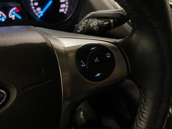 Ford Kuga II с пробегом 2014 года, цена 1 300 000 рублей, 120882 км, внедорожник, Автокод Объявления