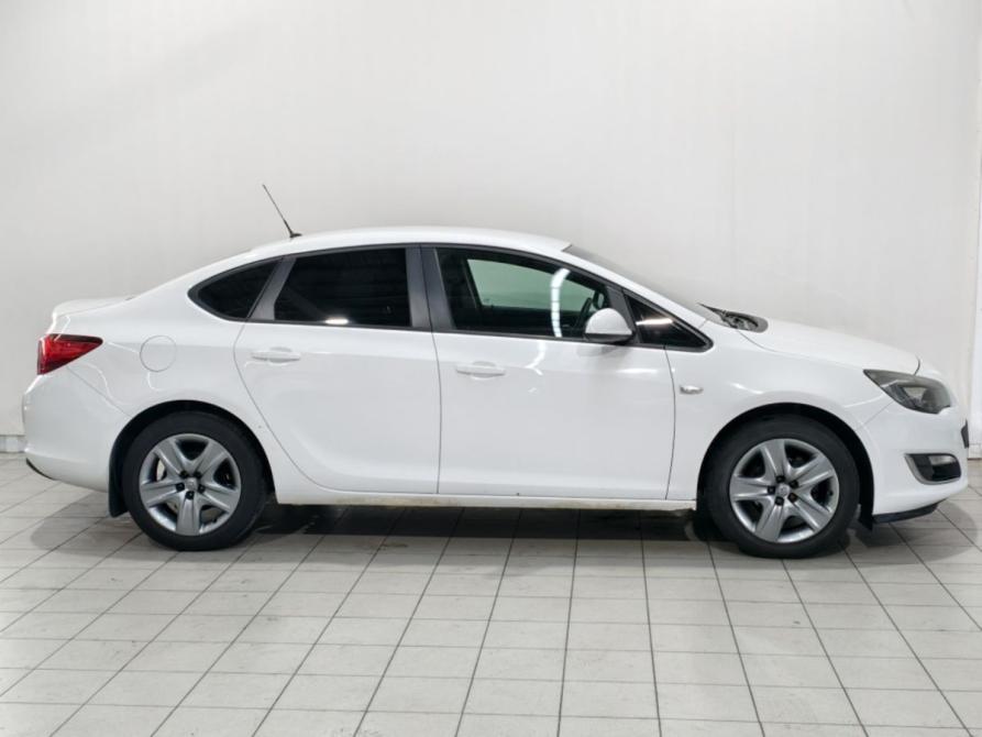 Opel Astra J Рестайлинг Курск  - изображение 4