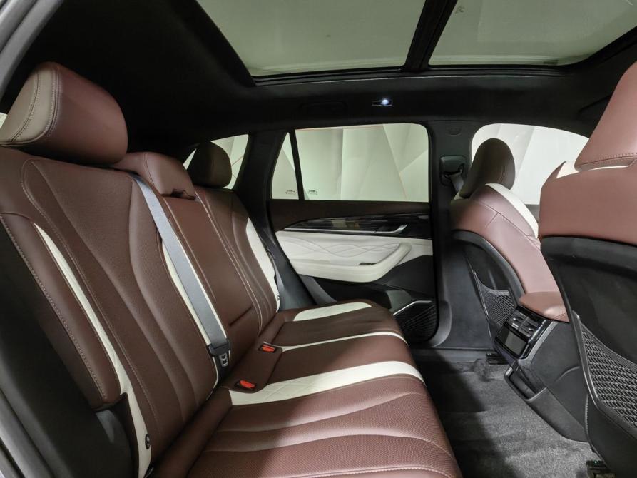 Geely Monjaro I Москва  - изображение 16
