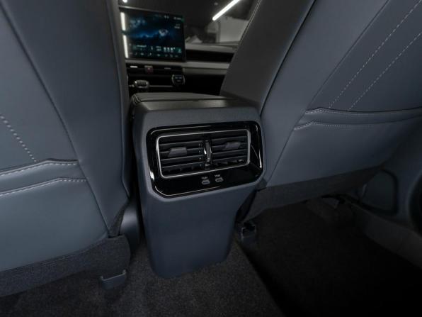 Toyota RAV4 VI (XA60) с пробегом 2026 года, цена 4 050 000 рублей, 50 км, внедорожник, Автокод Объявления