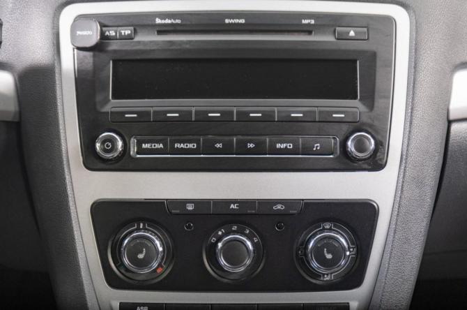 Skoda Octavia II (A5) с пробегом 2012 года, цена 669 000 рублей, 298000 км, лифтбек, Автокод Объявления