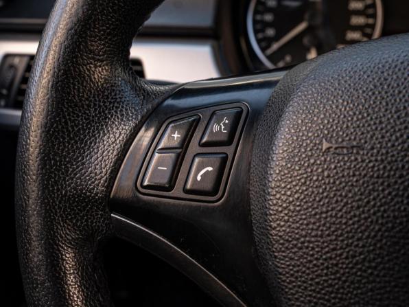 BMW 3 серии V (E90/E91/E92/E93) с пробегом 2007 года, цена 825 000 рублей, 299342 км, седан, Автокод Объявления