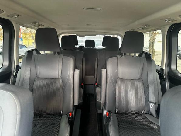 Toyota HiAce H300 с пробегом 2019 года, цена 3 950 000 рублей, 278544 км, минивэн, Автокод Объявления