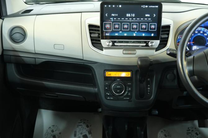 Suzuki Wagon R V Рестайлинг с пробегом 2015 года, цена 629 000 рублей, 135000 км, хэтчбек, Автокод Объявления
