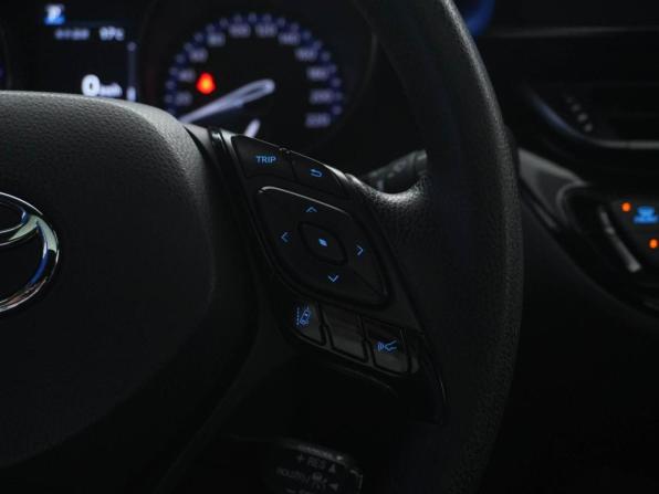Toyota C-HR I Рестайлинг с пробегом 2021 года, цена 2 893 444 рубля, 18736 км, внедорожник, Автокод Объявления