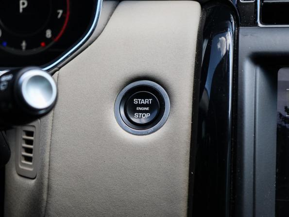 Land Rover Discovery V с пробегом 2018 года, цена 3 100 000 рублей, 165157 км, внедорожник, Автокод Объявления