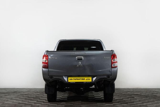 Mitsubishi L200 V с пробегом 2017 года, цена 2 299 000 рублей, 308816 км, offers.body_type.unknown, Автокод Объявления