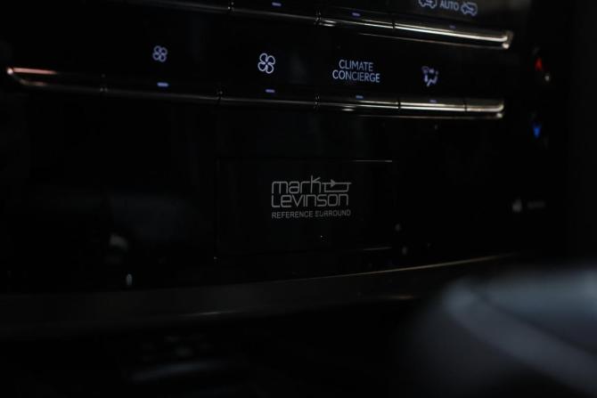 Lexus LX III Рестайлинг 2 с пробегом 2019 года, цена 8 990 000 рублей, 224142 км, внедорожник, Автокод Объявления
