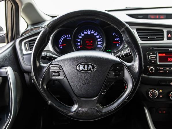 Kia Ceed II с пробегом 2012 года, цена 788 000 рублей, 184502 км, хэтчбек, Автокод Объявления