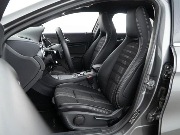 Mercedes-Benz GLA I (X156) Рестайлинг с пробегом 2019 года, цена 2 970 111 рублей, 41944 км, внедорожник, Автокод Объявления