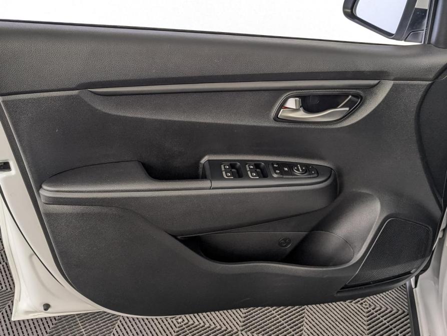 Kia Rio IV Рестайлинг Москва  - изображение 19