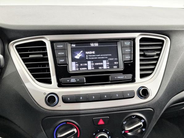 Hyundai Solaris II с пробегом 2019 года, цена 1 295 000 рублей, 95481 км, седан, Автокод Объявления