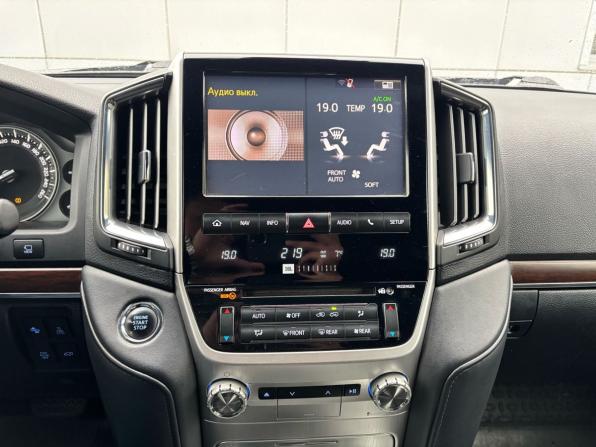 Toyota Land Cruiser 200 Series Рестайлинг 2 с пробегом 2016 года, цена 4 500 000 рублей, 284846 км, внедорожник, Автокод Объявления