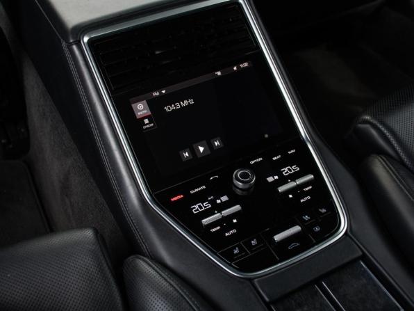 Porsche Panamera II с пробегом 2017 года, цена 5 931 325 рублей, 158571 км, лифтбек, Автокод Объявления