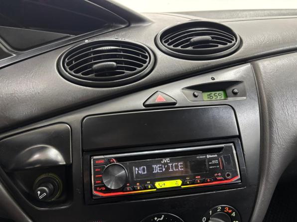 Ford Focus I Рестайлинг с пробегом 2004 года, цена 370 000 рублей, 302660 км, седан, Автокод Объявления
