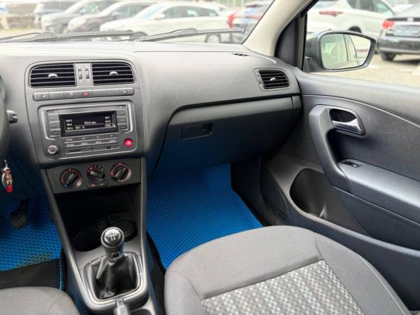 Volkswagen Polo V Рестайлинг с пробегом 2017 года, цена 795 000 рублей, 263000 км, седан, Автокод Объявления