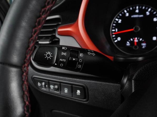 Kia Rio IV Рестайлинг с пробегом 2022 года, цена 2 144 000 рублей, 44927 км, седан, Автокод Объявления