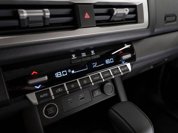 Mitsubishi L200 VI с пробегом 2025 года, цена 5 300 000 рублей, 50 км, пикап, Автокод Объявления