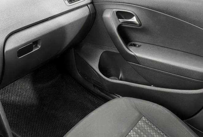Volkswagen Polo V Рестайлинг с пробегом 2016 года, цена 1 090 000 рублей, 203825 км, седан, Автокод Объявления