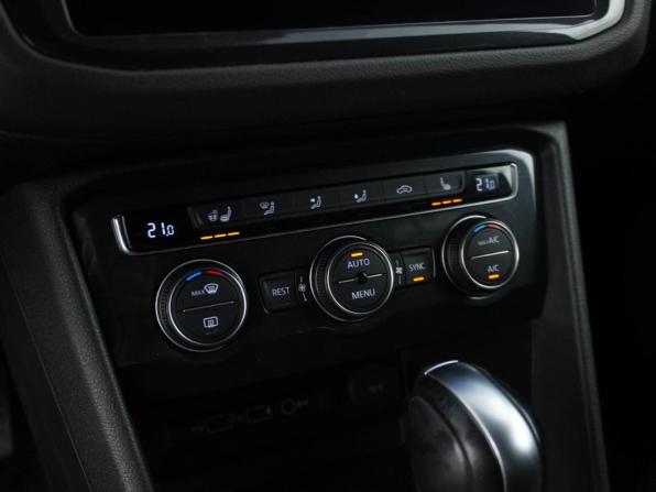 Volkswagen Tiguan II с пробегом 2020 года, цена 2 550 055 рублей, 76716 км, внедорожник, Автокод Объявления