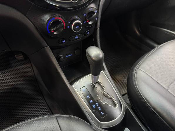 Hyundai Solaris I с пробегом 2012 года, цена 830 000 рублей, 127861 км, хэтчбек, Автокод Объявления