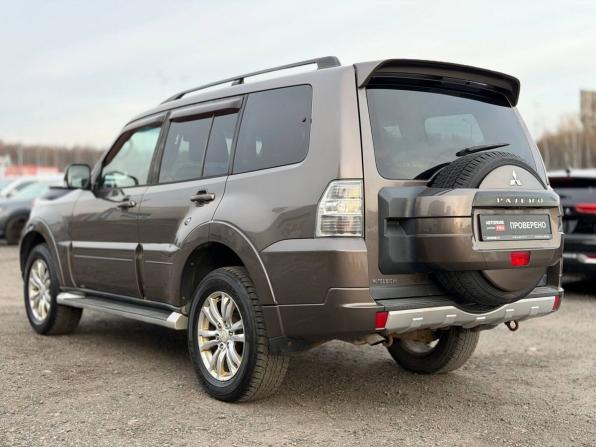 Mitsubishi Pajero IV Рестайлинг 1 с пробегом 2011 года, цена 1 495 000 рублей, 295200 км, внедорожник, Автокод Объявления