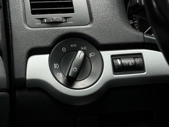 Skoda Octavia II (A5) Рестайлинг с пробегом 2013 года, цена 894 000 рублей, 172269 км, лифтбек, Автокод Объявления