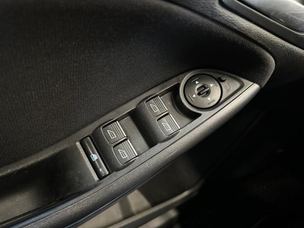 Ford Focus III Рестайлинг с пробегом 2017 года, цена 1 020 000 рублей, 176742 км, универсал, Автокод Объявления