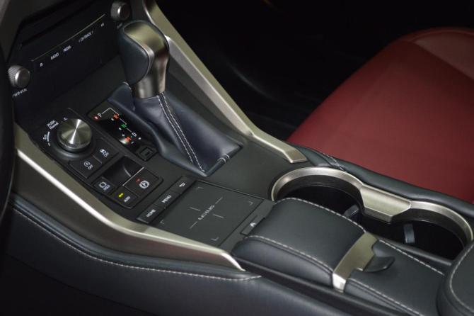 Lexus NX I Рестайлинг с пробегом 2019 года, цена 3 445 000 рублей, 60169 км, внедорожник, Автокод Объявления
