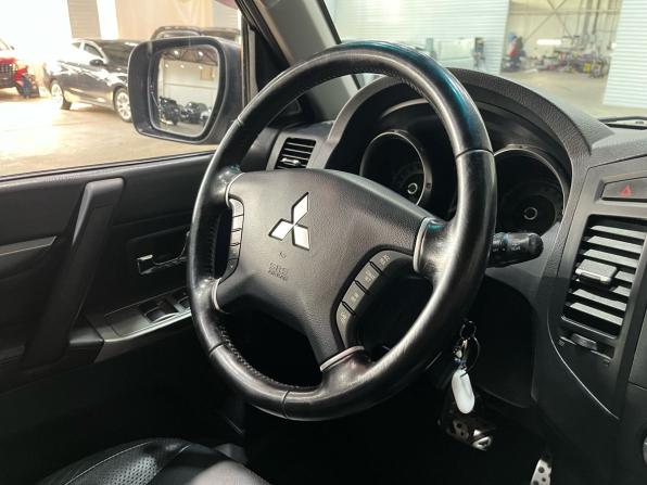 Mitsubishi Pajero IV Рестайлинг 1 с пробегом 2012 года, цена 1 915 000 рублей, 220206 км, внедорожник, Автокод Объявления