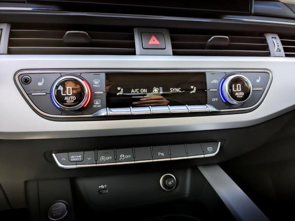 Audi A4 V (B9) Рестайлинг с пробегом 2022 года, цена 3 495 000 рублей, 56327 км, седан, Автокод Объявления